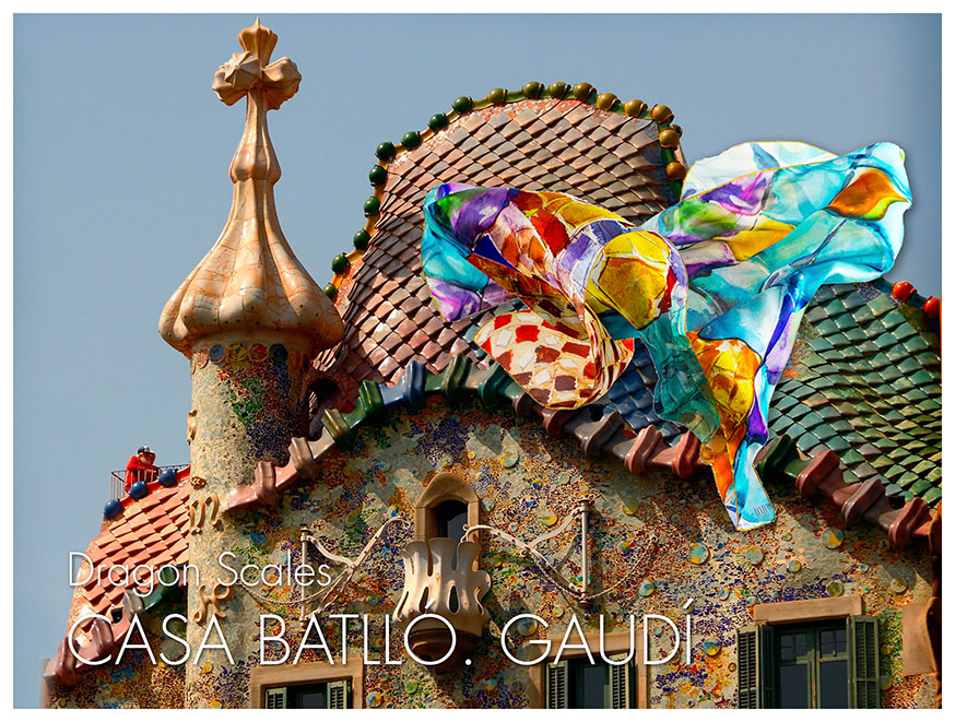 Tejado multicolor cerámico Casa Batlló inspiración para fular de seda Daba Disseny Barcelona - Marca para Museos