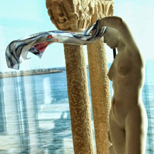 Fular de seda "Maricel" mostrado en el propio Museo Palau Maricel - Sitges