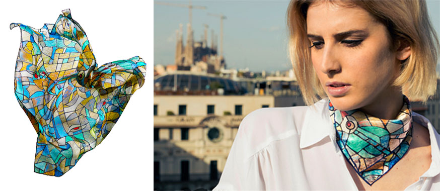 Model amb fulard de seda "Ulls Blaus" exclusiu per a la Sagrada Família - Marca per a museus